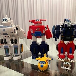 Set of 4 Super Wings Transforming Figures - Like New
